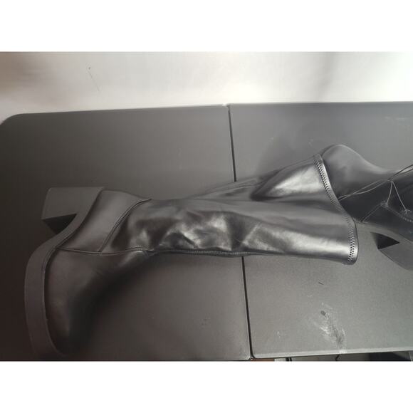 NWOT Torrid Stretch Black Patent Knee Boot Lug Sole 9WW Wide Calf - Picture 10 of 11